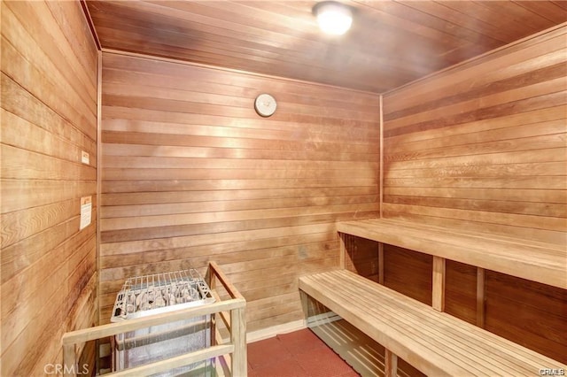 view of sauna / steam room
