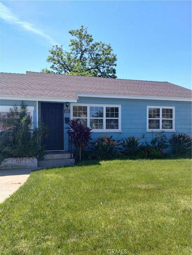 3620 Hoover St, Riverside, CA 92504 - view of front of home featuring a front lawn