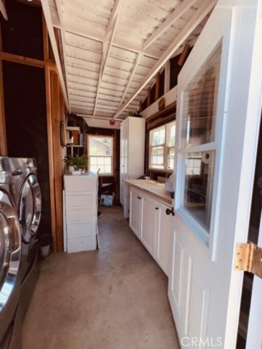3620 Hoover St, Riverside, CA 92504 - washroom featuring washing machine and clothes dryer