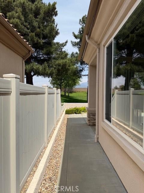 322 Brooklawn Dr, Banning, CA 92220 - view of side of property with fence