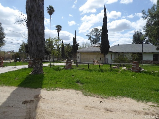 exterior space featuring fence