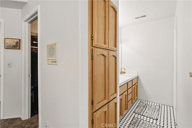 3571 White Wolf Ct, Merced, CA 95340 - full bath featuring double vanity and a walk in closet
