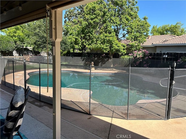3571 White Wolf Ct, Merced, CA 95340 - view of pool