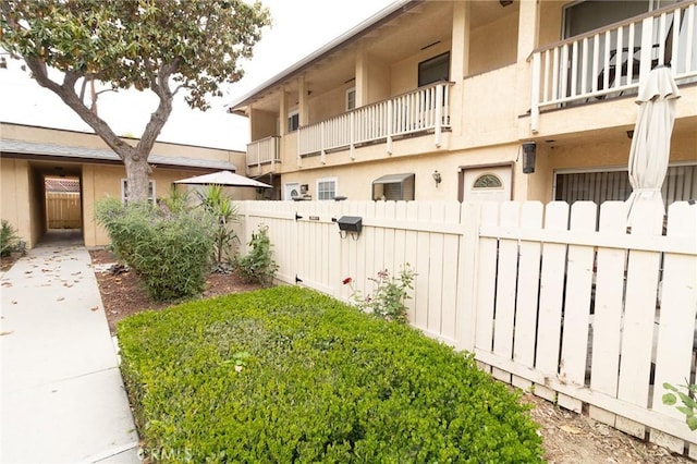 8060 Canby Ave Unit 2, Reseda, CA 91335 - view of yard