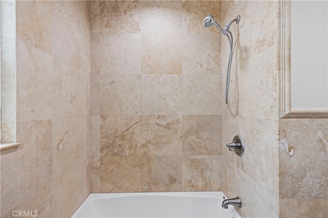 full bathroom featuring washtub / shower combination