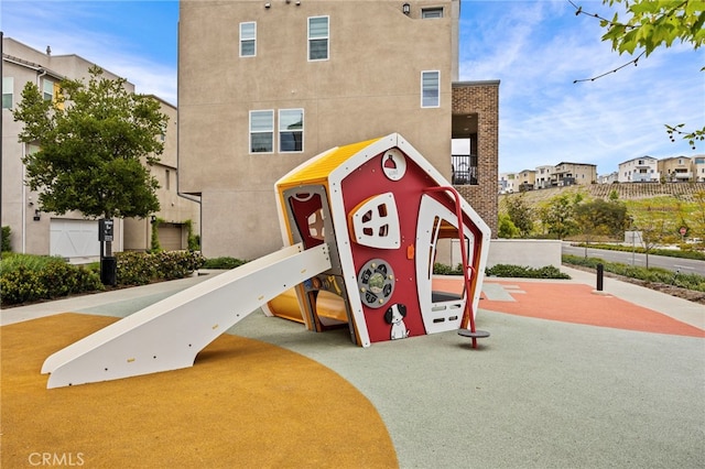 31 Jubilee Way, Rancho Mission Viejo, CA 92694 - community jungle gym featuring a residential view