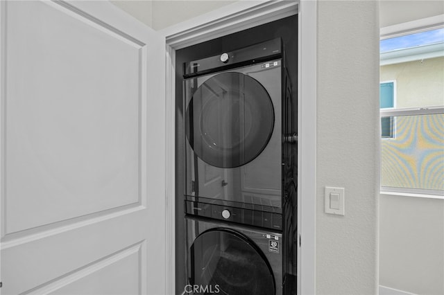 31 Jubilee Way, Rancho Mission Viejo, CA 92694 - laundry area with stacked washer and clothes dryer