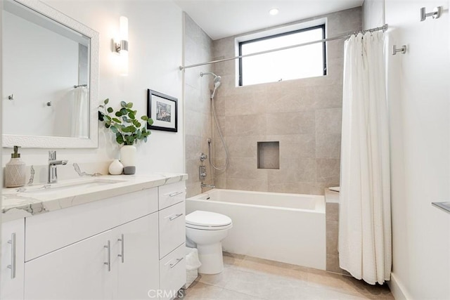 4322 Gentry Ave Unit 104, Studio City, CA 91604 - full bath featuring shower / bath combo with shower curtain, toilet, and vanity