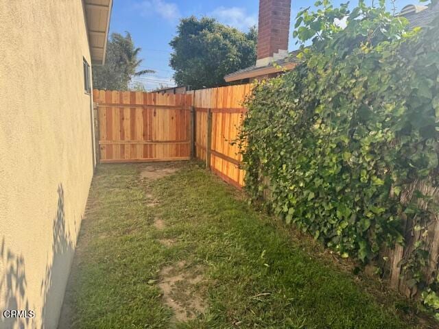 451 Redwood St, Oxnard, CA 93033 - view of yard