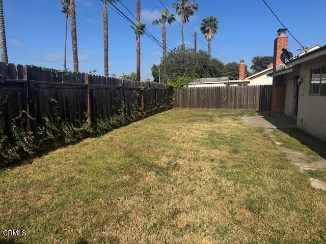 451 Redwood St, Oxnard, CA 93033 - view of yard