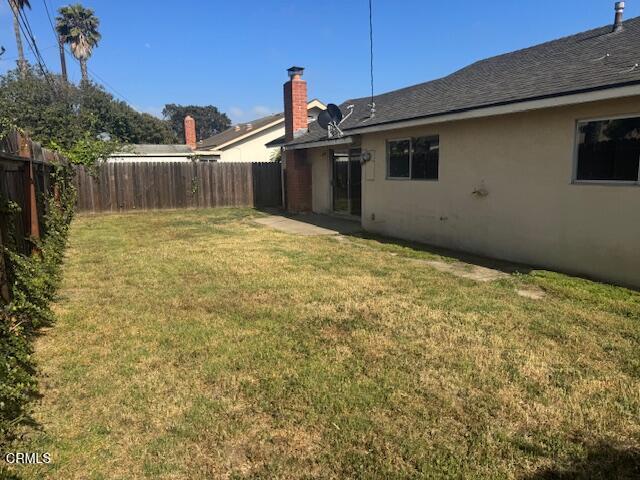451 Redwood St, Oxnard, CA 93033 - view of yard