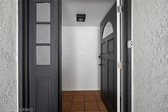 207 28th St, Newport Beach, CA 92663 - property entrance with stucco siding