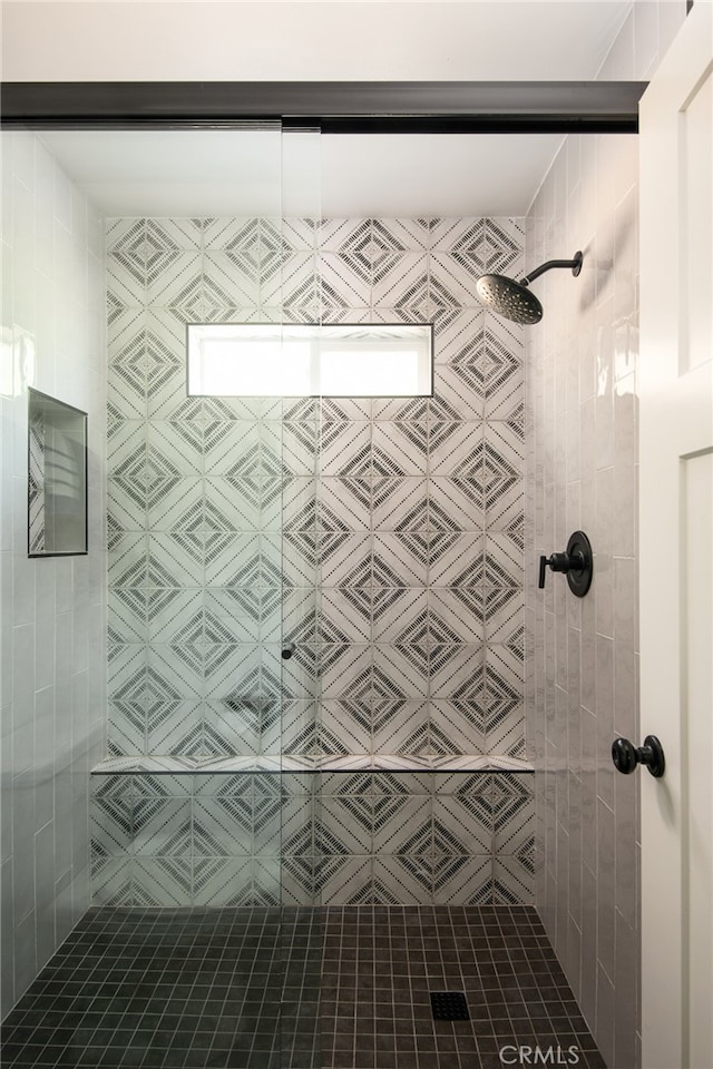 388 Primrose Cir, Lake Arrowhead, CA 92352 - full bath featuring a shower stall