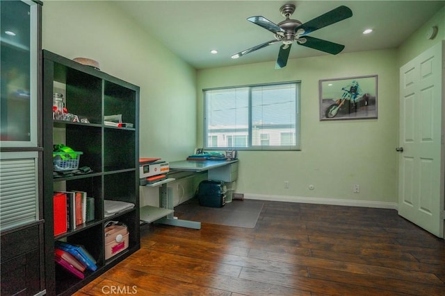 office space with baseboards, ceiling fan, recessed lighting, and hardwood / wood-style floors