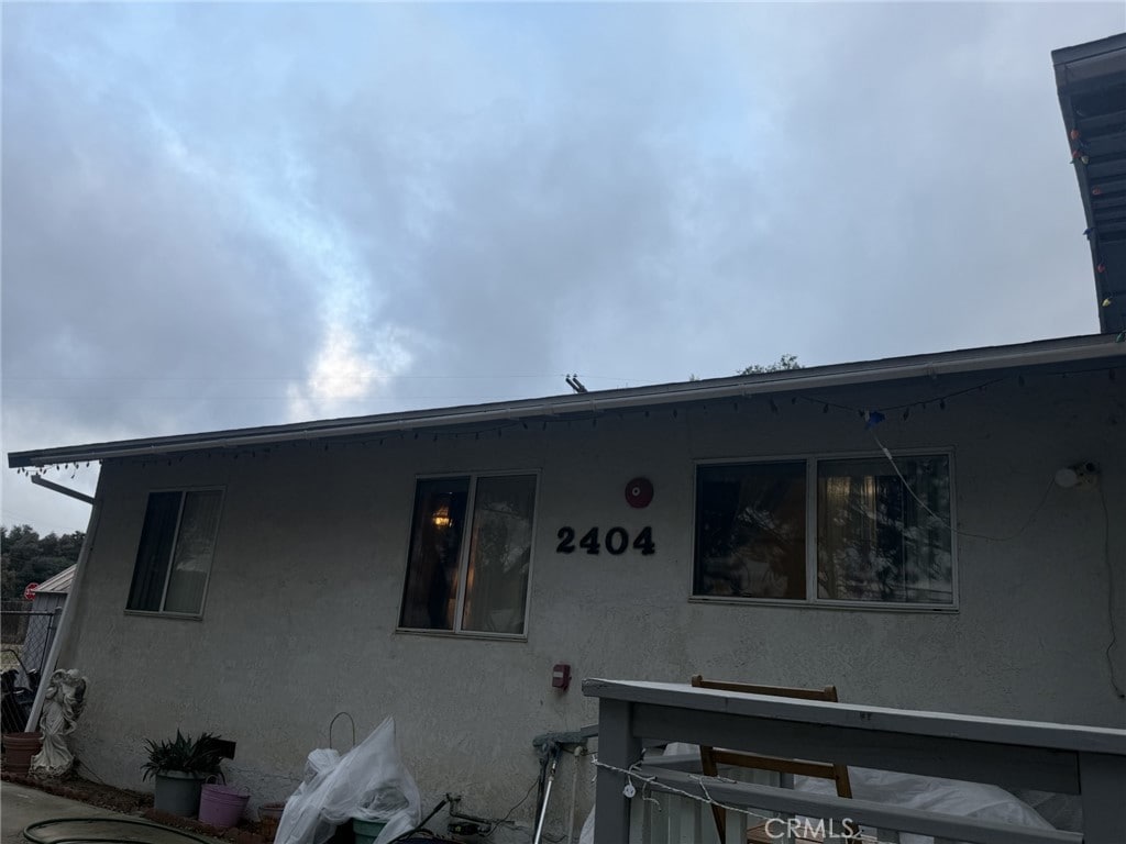 view of front of property with stucco siding