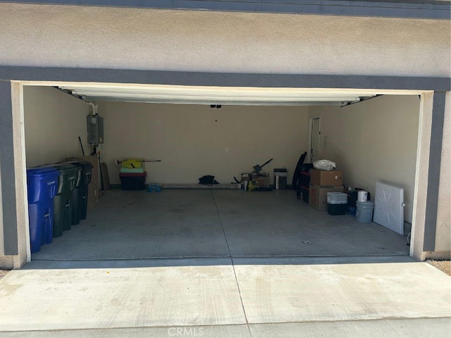 2511 Gunner Ridge Way, Rialto, CA 92377 - garage with water heater