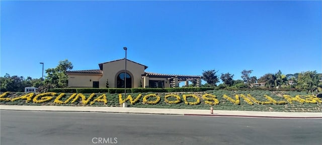 125 Via Estrada Unit B, Laguna Woods, CA 92637 - view of community / neighborhood sign