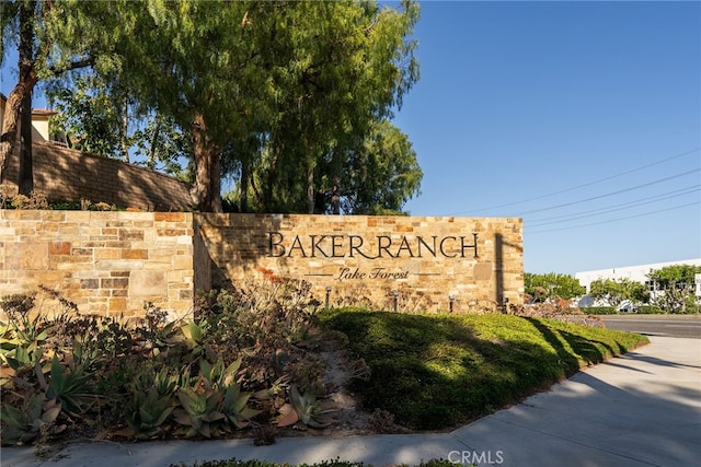 15 Clover, Lake Forest, CA 92630 - view of community sign