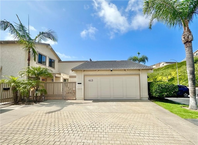 413 Avenida Adobe, San Clemente, CA 92672 - garage with decorative driveway