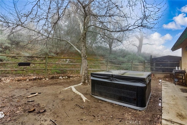24980 Sunset Way, Tehachapi, CA 93561 - view of yard with a hot tub