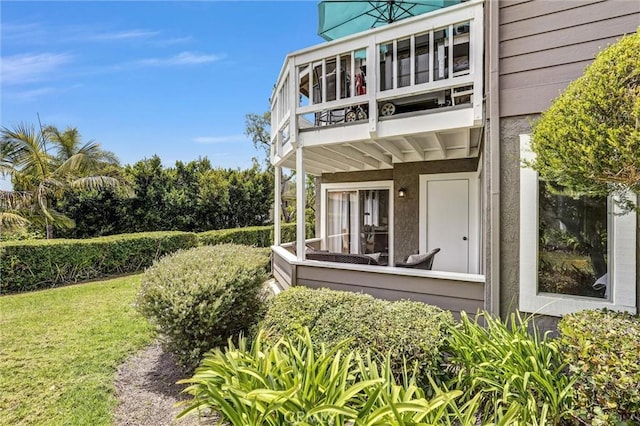 exterior space featuring a balcony