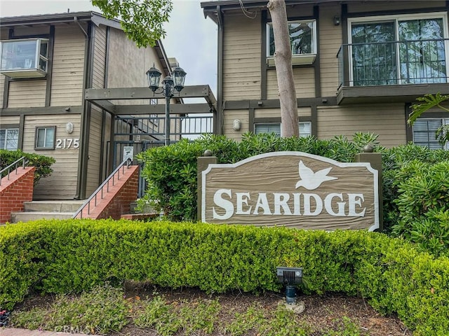 view of community / neighborhood sign