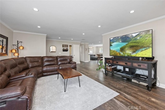 living room with recessed lighting, ornamental molding, baseboards, and dark wood-type flooring