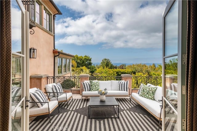 2008 Via Visalia, Palos Verdes Estates, CA 90274 - balcony with an outdoor living space