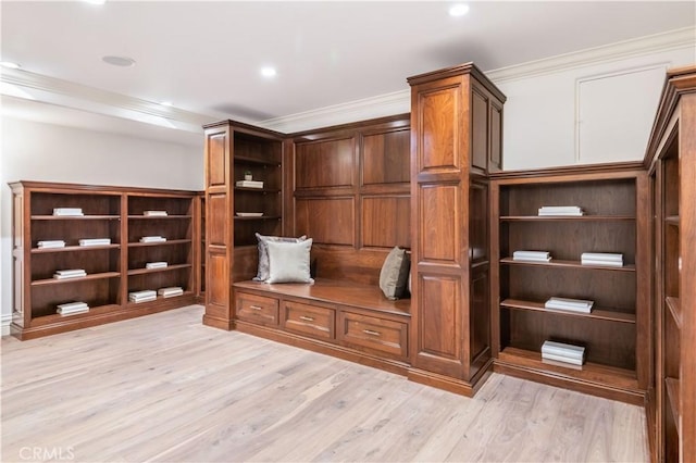 2008 Via Visalia, Palos Verdes Estates, CA 90274 - walk in closet with light wood-style flooring