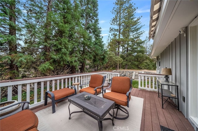 26122 Augusta Dr, Lake Arrowhead, CA 92352 - view of wooden terrace