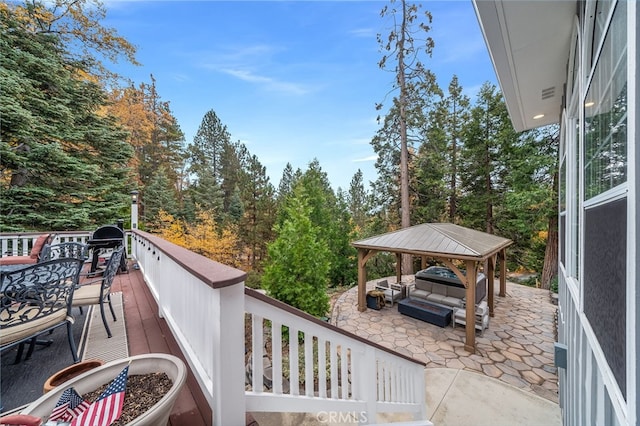 26122 Augusta Dr, Lake Arrowhead, CA 92352 - exterior space featuring a gazebo