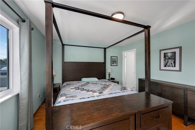 28970 Exmoor Ct, Menifee, CA 92586 - bedroom featuring light wood finished floors