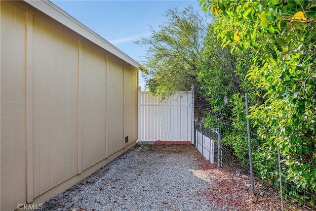 28970 Exmoor Ct, Menifee, CA 92586 - exterior space featuring fence