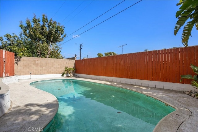 2574 W Heffron Dr, Anaheim, CA 92804 - view of swimming pool featuring a fenced backyard and a fenced in pool