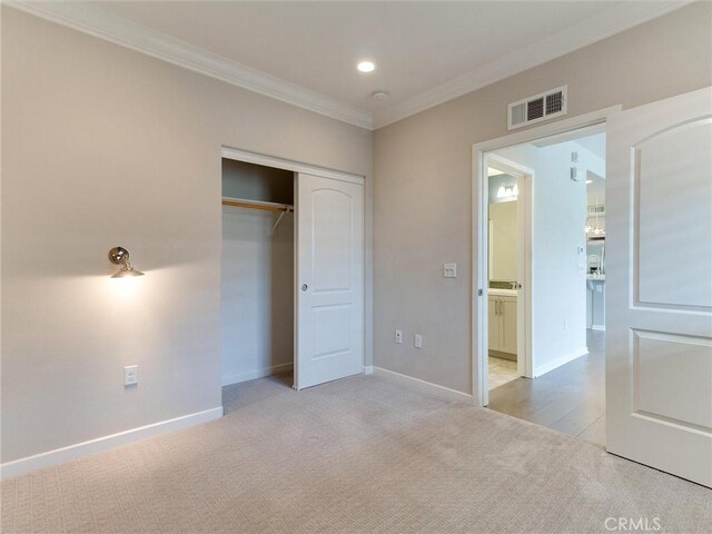 418 Maravilla Ln, Brea, CA 92823 - unfurnished bedroom featuring carpet, crown molding, baseboards, a closet, and recessed lighting