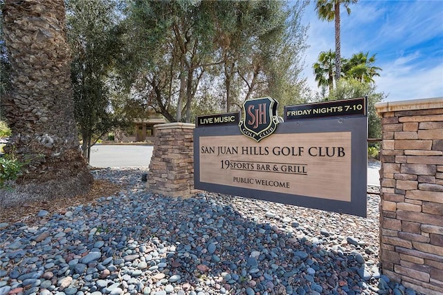 view of community / neighborhood sign