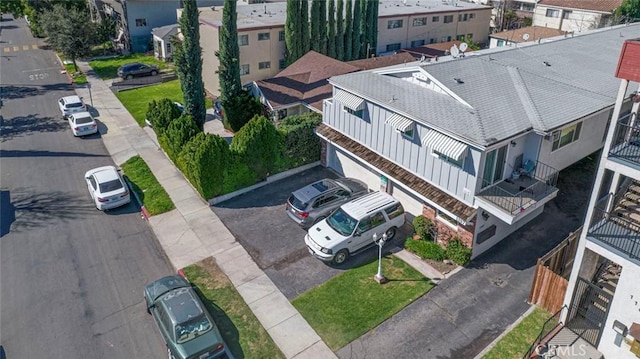 drone / aerial view featuring a residential view