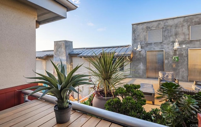 687 S Coast Highway 101 Unit 232, Encinitas, CA 92024 - view of wooden terrace