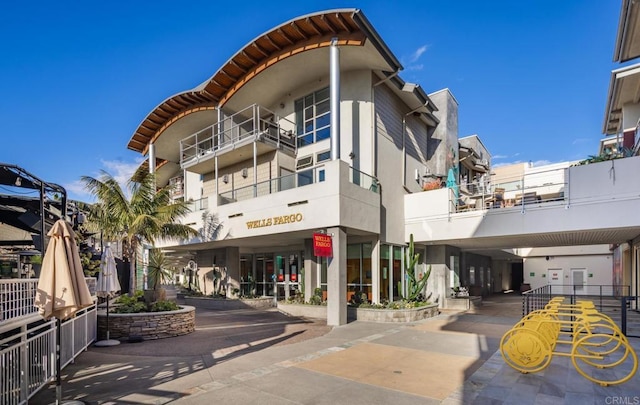 687 S Coast Highway 101 Unit 232, Encinitas, CA 92024 - view of building exterior