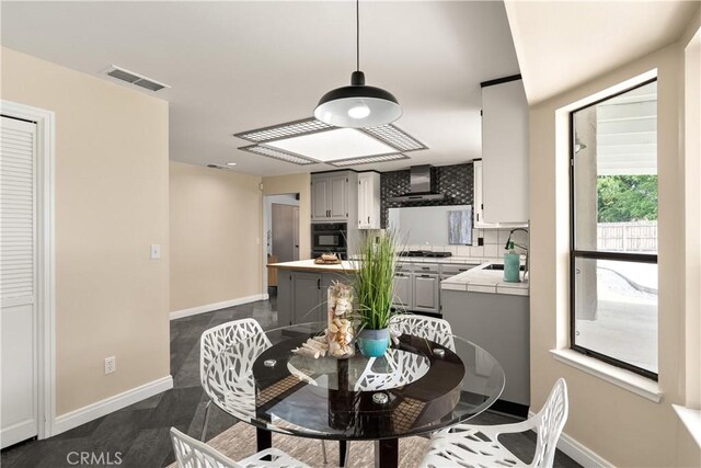1635 Almendia Dr, Chico, CA 95926 - dining room featuring baseboards