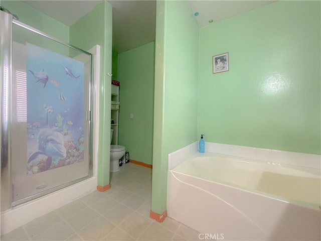 2901 Flint Hills Dr, Bakersfield, CA 93313 - full bath featuring a garden tub, a stall shower, baseboards, tile patterned floors, and toilet