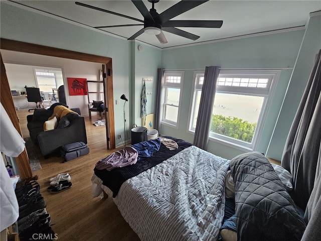 1030 E Ocean Blvd Unit 210, Long Beach, CA 90802 - bedroom with wood finished floors and ceiling fan