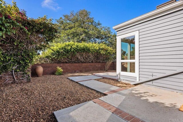 814 Okra Ct, Carlsbad, CA 92011 - view of yard with a patio