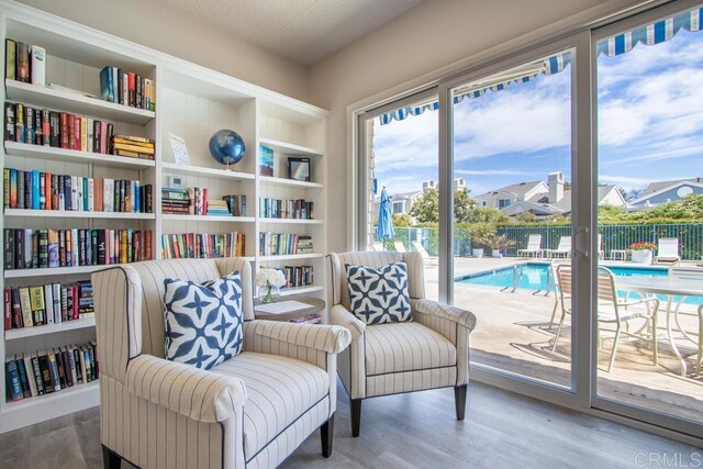 814 Okra Ct, Carlsbad, CA 92011 - living area featuring wood finished floors