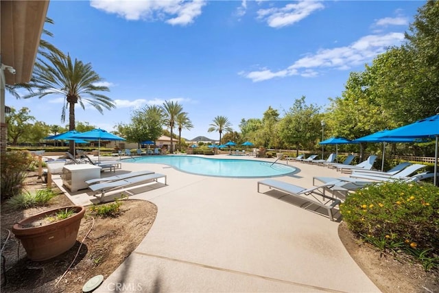 5551 Corte Fiesta, Hemet, CA 92545 - community pool with a patio