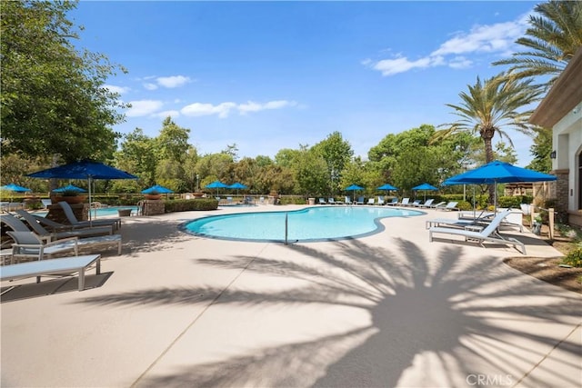 5551 Corte Fiesta, Hemet, CA 92545 - community pool with a patio area