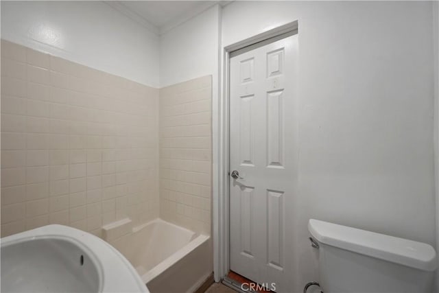 2989 W 12th St, Los Angeles, CA 90006 - bathroom with toilet and ornamental molding