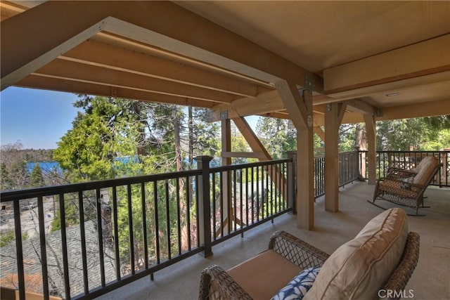28844 Cedar Dr, Lake Arrowhead, CA 92352 - balcony with an outdoor living space
