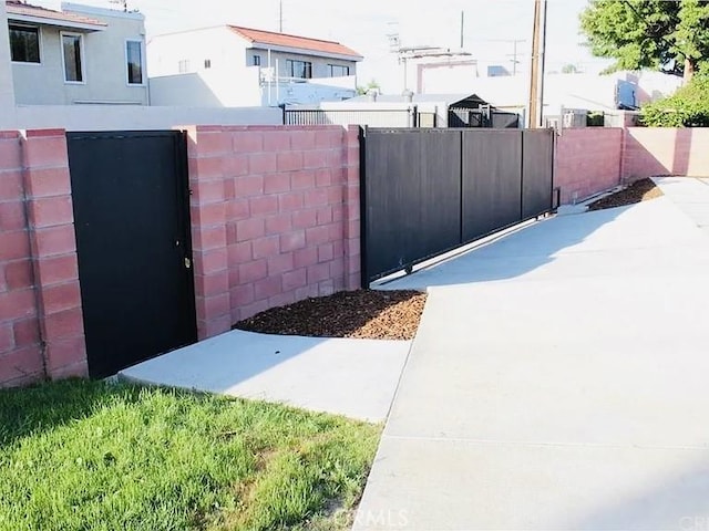 21733 Tuba St, Chatsworth, CA 91311 - view of yard with a gate and fence