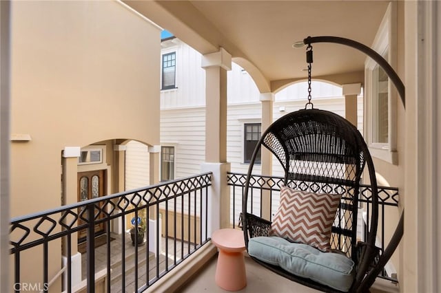 617 Crest Dr, Manhattan Beach, CA 90266 - view of balcony